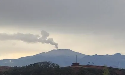 Ceniza del Puracé sigue afectando vuelos hacia y desde Popayán pese a alerta amarilla