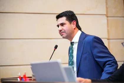 Imagen de Simón Molina pide a la Corte Constitucional revisar si hechos de corrupción pudieron afectar el trámite de la reforma pensional