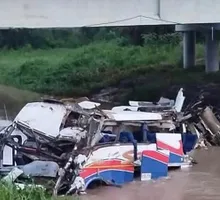 Kbeto Zuleta perdió una pierna tras accidente del bus de su agrupación: cuatro muertos y 17 heridos