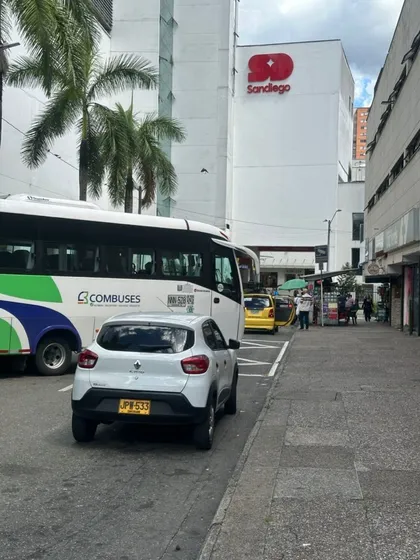Imagen de  ¡Histórico! Combuses selló acuerdo con San Diego para nueva ruta entre el aeropuerto JMC y el centro comercial