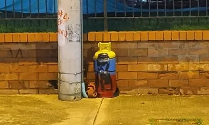 Cilindro con emblemas de las disidencias de las Farc apareció en el centro comercial Río Cauca: descartan explosivos