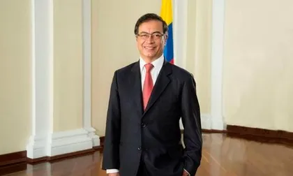 Así sería el traje de Gustavo Petro para su posesión presidencial