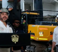 En Cali, presidente De la Espriella anunció recursos para demoliciones y bonos de vivienda
