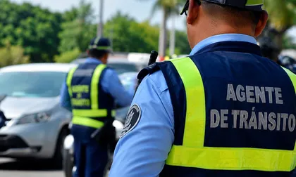 Agente de tránsito de Cali fue capturado tras presuntamente amenazar con un arma de fuego: esto dijo Movilidad