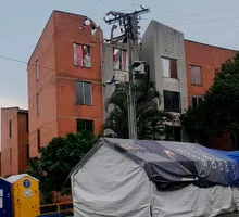 “No podemos conciliar el sueño”: familias siguen viviendo en carpas en Altos de Santa Elena y denuncian falta de soluciones