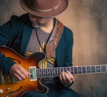 El jazz se reinventa en la guitarra,el saxofón y el piano